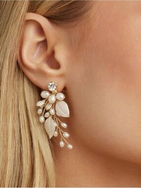 UNTAMED PETALS BY AMANDA JUDGE Pearl & Gold Leaf Drop Earrings - Ivory and Gold